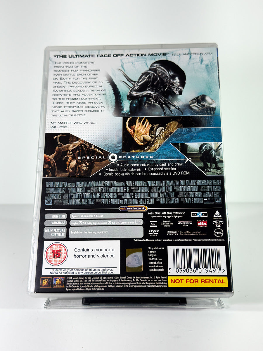 Bakside av cover til Alien vs. Predator på DVD