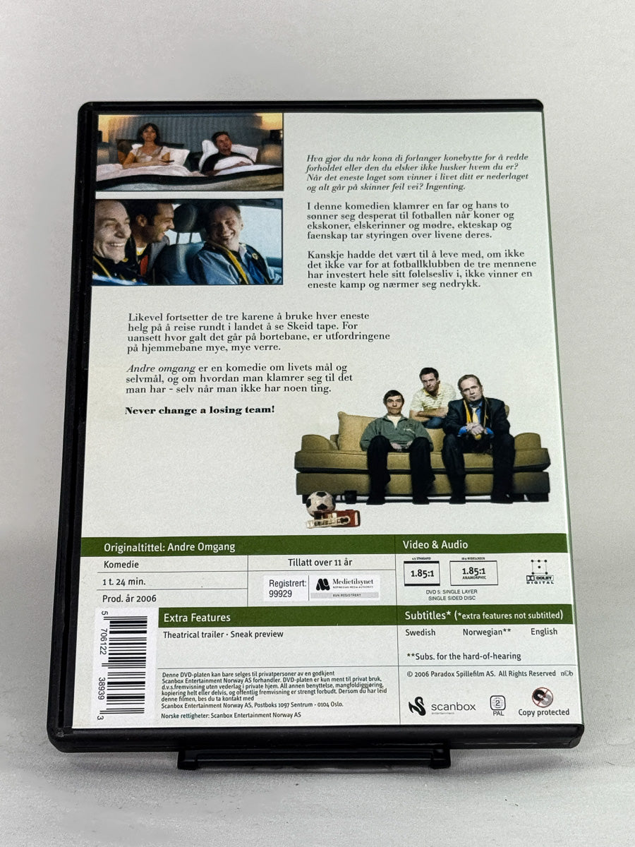 DVD-bakside til filmen Andre omgang
Baksiden viser info, spesifikasjoner og eventuell ekstratekst – produktbilde fra nettbutikken Brukbar Film