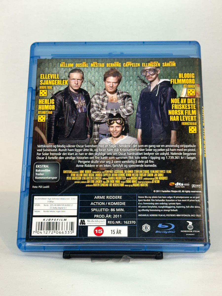 Bakside av DVD-cover til Arme Riddere – original bakside med info om filmen, brukt film fra Brukbar Film