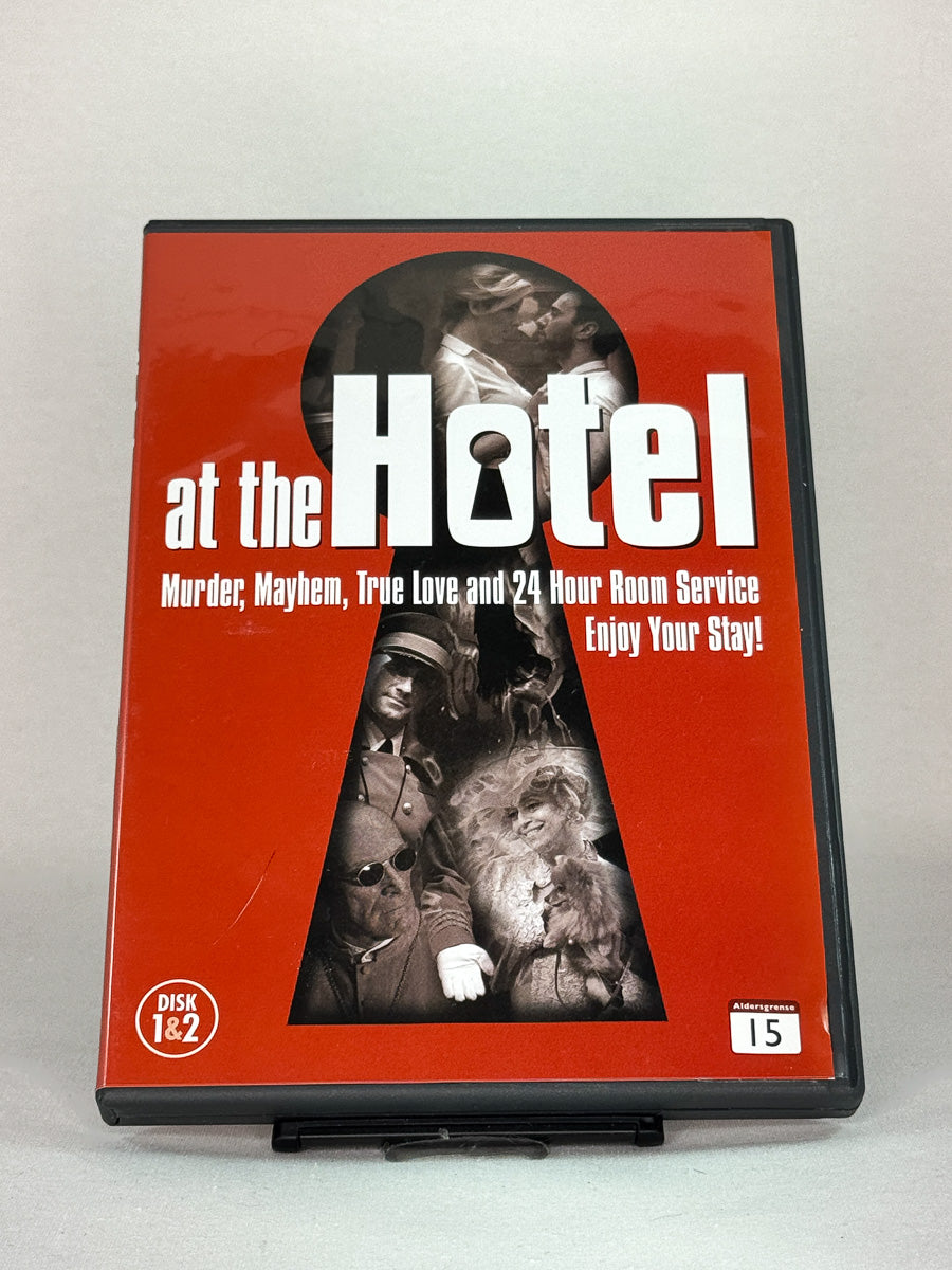 Forside av At the Hotel – brukt filmcover på DVD fra Brukbar Film.