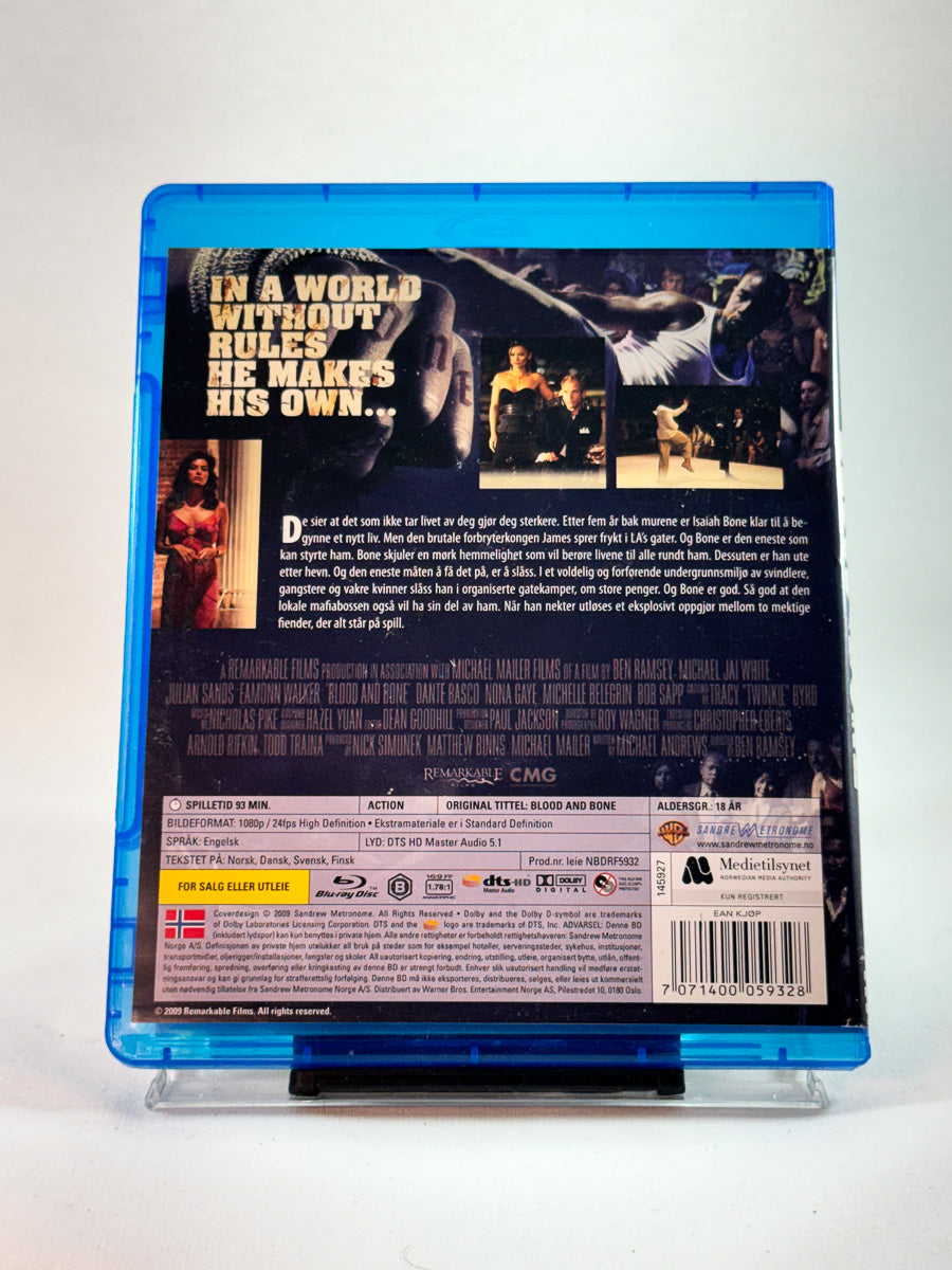 Bakside av cover til Blood and Bone, bruktfilm hos nettbutikken Brukbar Film