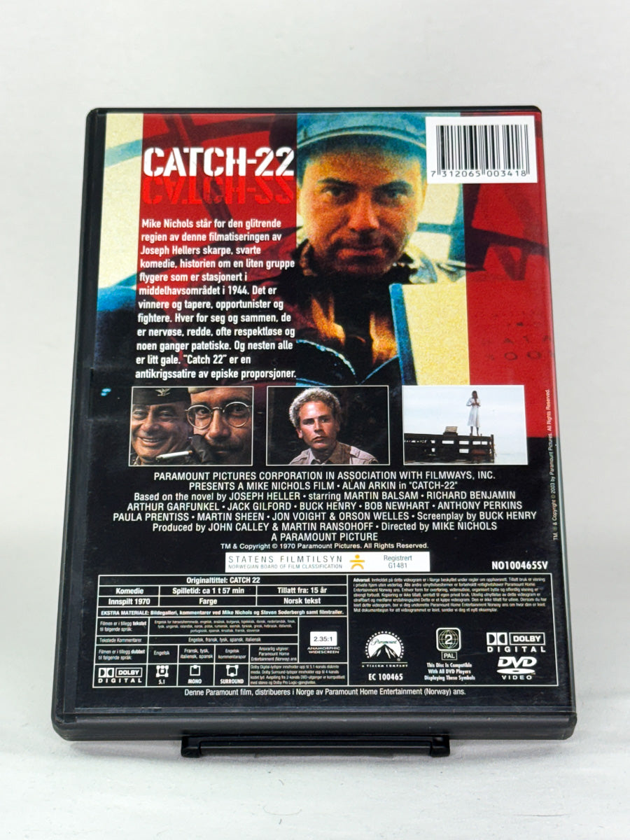 DVD-cover-bakside til filmen Catch-22 – Brukt DVD fra nettbutikken Brukbar Film