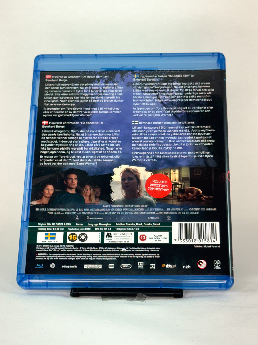 Bakside av Blu-ray-cover til De dødes tjern – brukt norsk klassiker innen skrekk på Blu-ray, tilgjengelig hos Brukbar Film