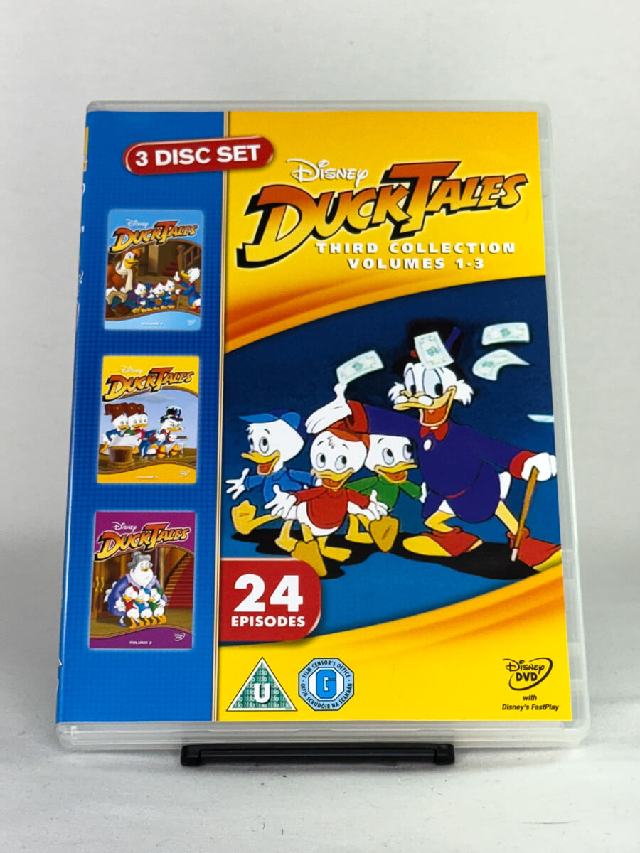 DVD-forside til filmen DuckTales – Third Collection Volumes 1–3
Originalt cover brukt for produktbilde i nettbutikken Brukbar Film