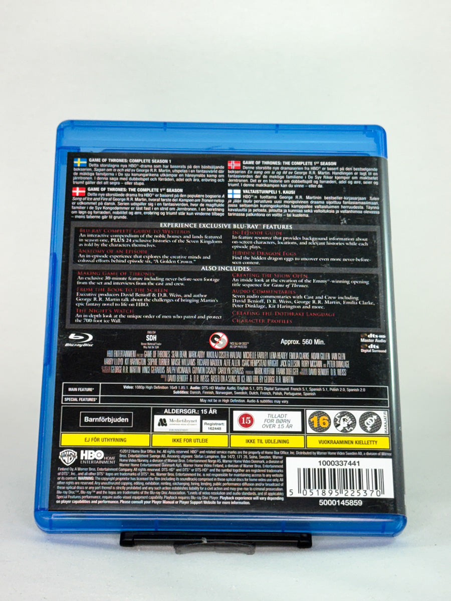 Bakside av Blu-ray-cover til Game of Thrones – Sesong 1 – detaljer om første sesong av serien, brukt Blu-ray fra Brukbar Film