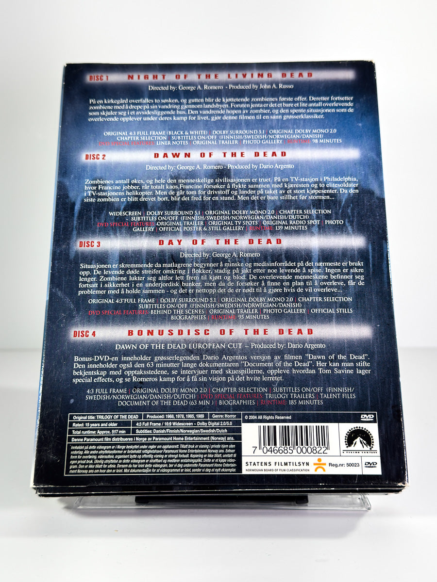 Bakside av cover til George A. Romero's Trilogy of the Dead på DVD