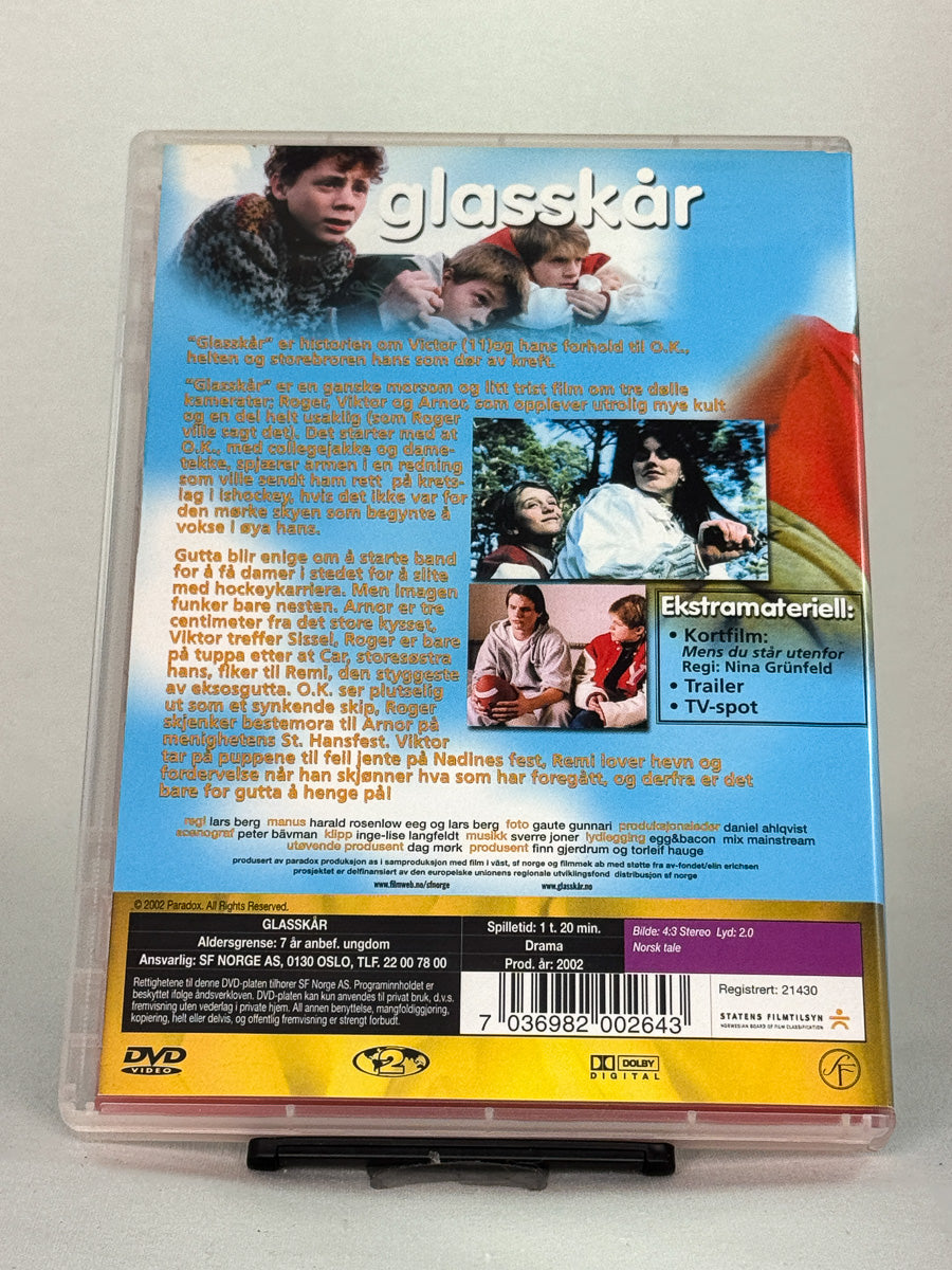 Bakside av DVD-cover til Glasskår, brukt norsk drama på DVD, autentisk coverinformasjon fra Brukbar Film.