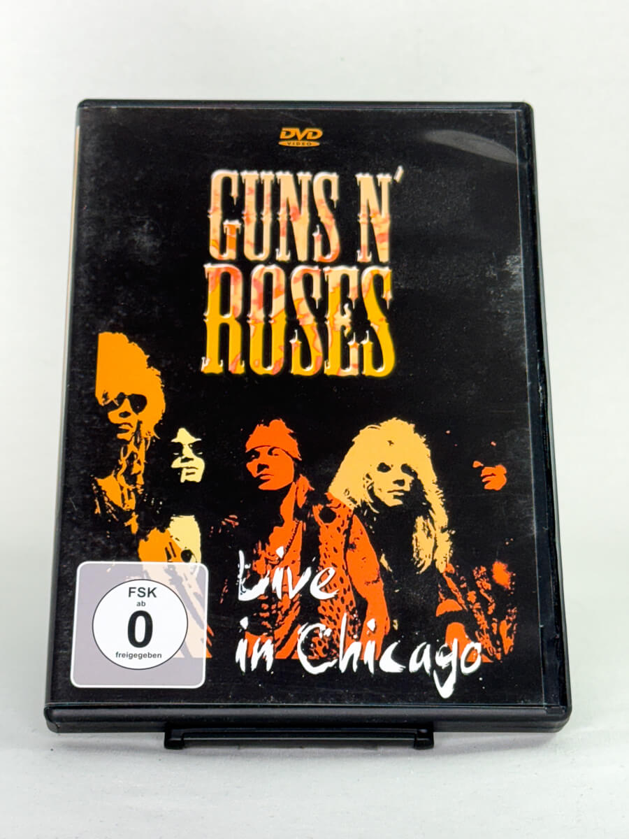 DVD-forside til filmen Guns N' Roses – Live in Chicago
Originalt cover brukt for produktbilde i nettbutikken Brukbar Film