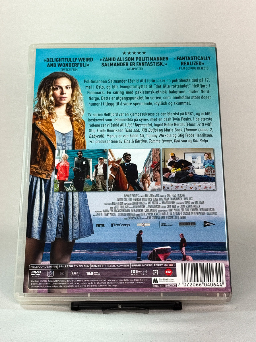 DVD-cover-bakside til serien Hellfjord – Brukt DVD fra nettbutikken Brukbar Film
