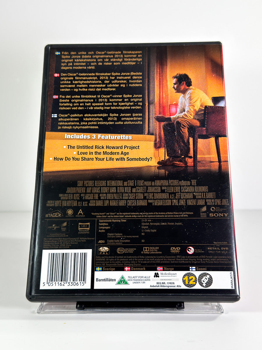 Bakside av cover til Her på DVD
