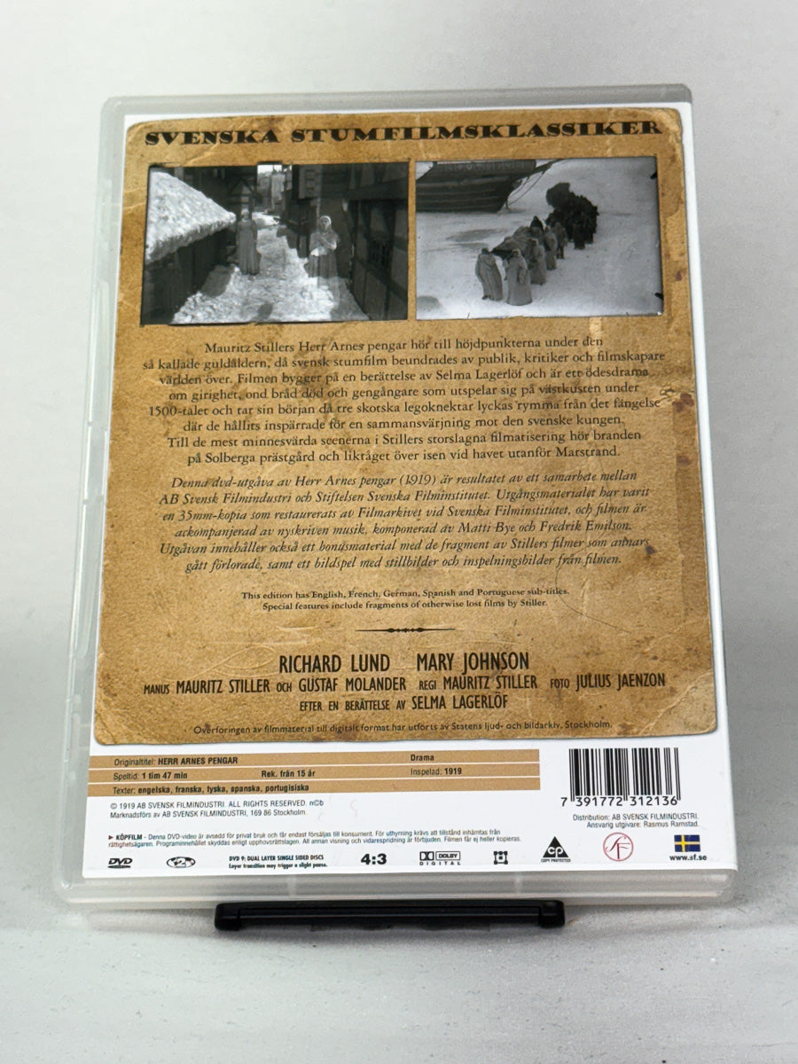 DVD-bakside til filmen Herr Arnes pengar
Baksiden viser info, spesifikasjoner og eventuell ekstratekst – produktbilde fra nettbutikken Brukbar Film