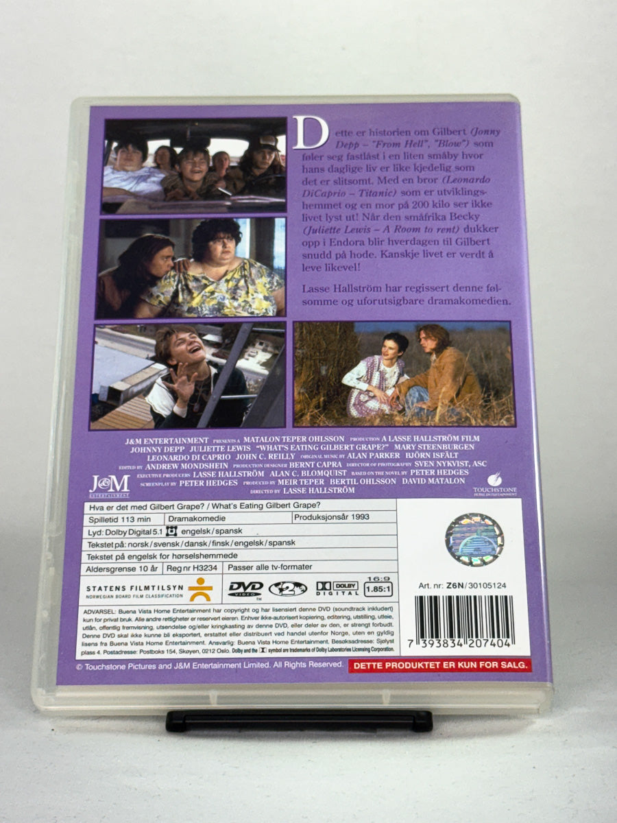 DVD-bakside til filmen Hva er det med Gilbert Grape?
Baksiden viser info, spesifikasjoner og eventuell ekstratekst – produktbilde fra nettbutikken Brukbar Film