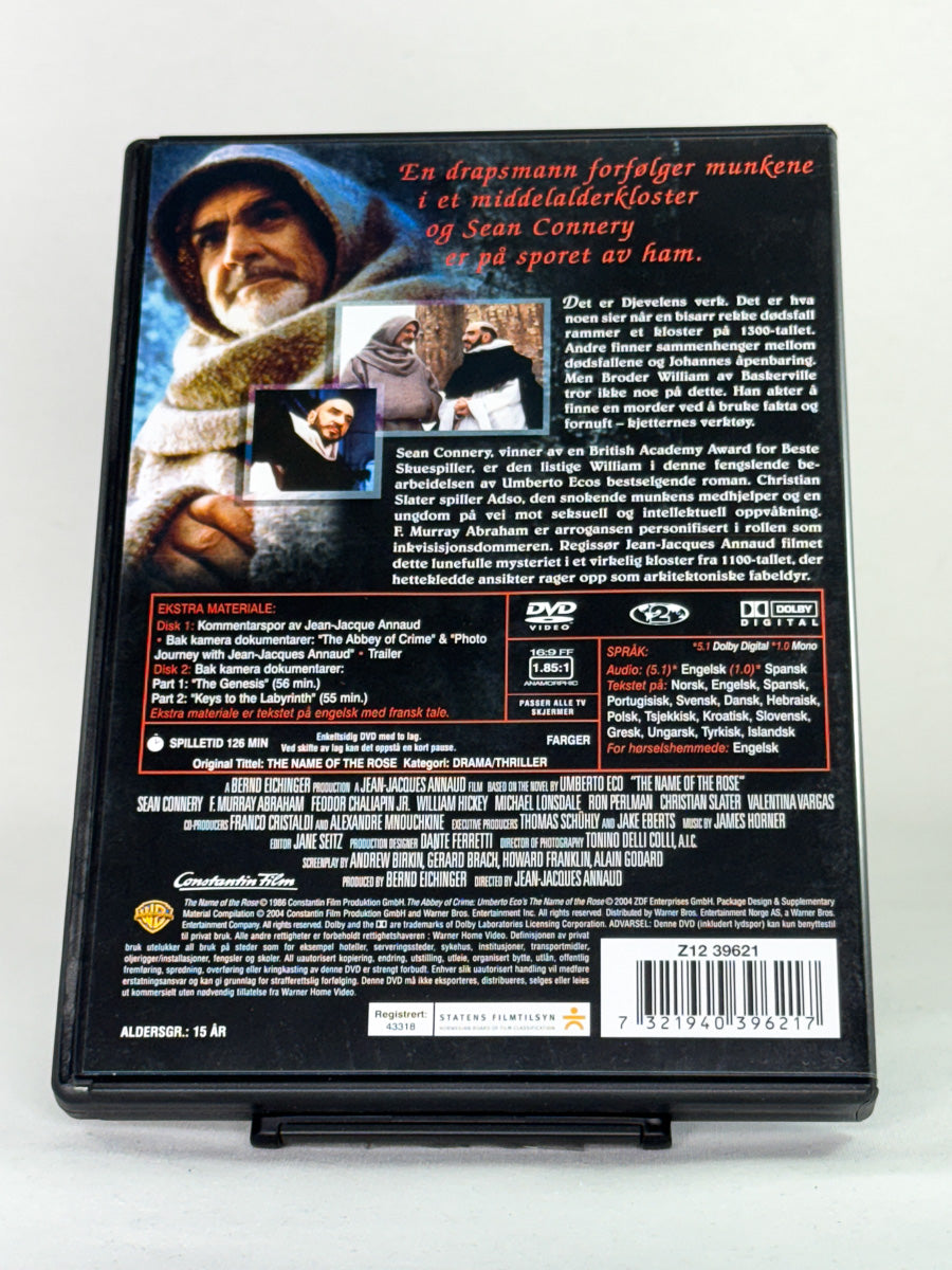 DVD-bakside til filmen I rosens navn
Baksiden viser info, spesifikasjoner og eventuell ekstratekst – produktbilde fra nettbutikken Brukbar Film