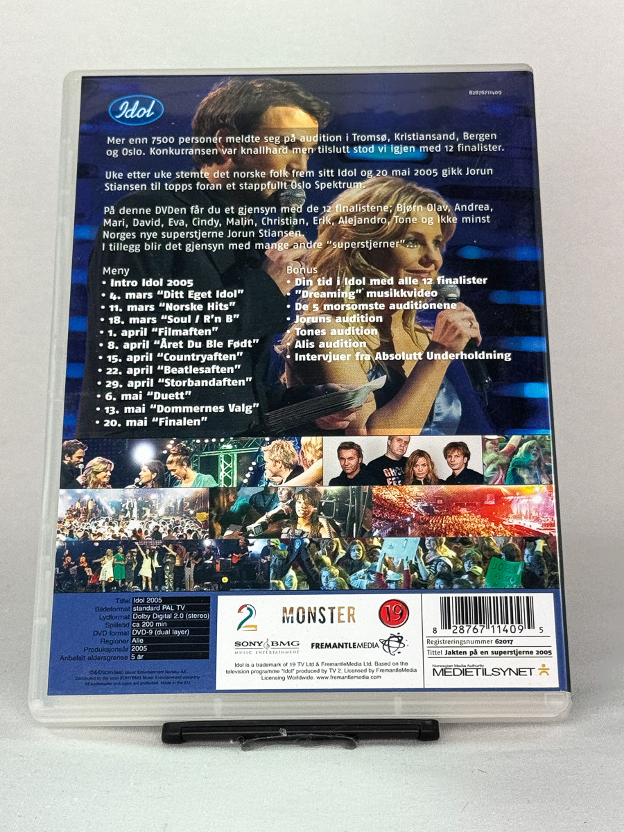 Bakside av DVD-cover for Idol – Jakten på en superstjerne 2005 – finalister, opptredener og bonusmateriale hos Brukbar Film