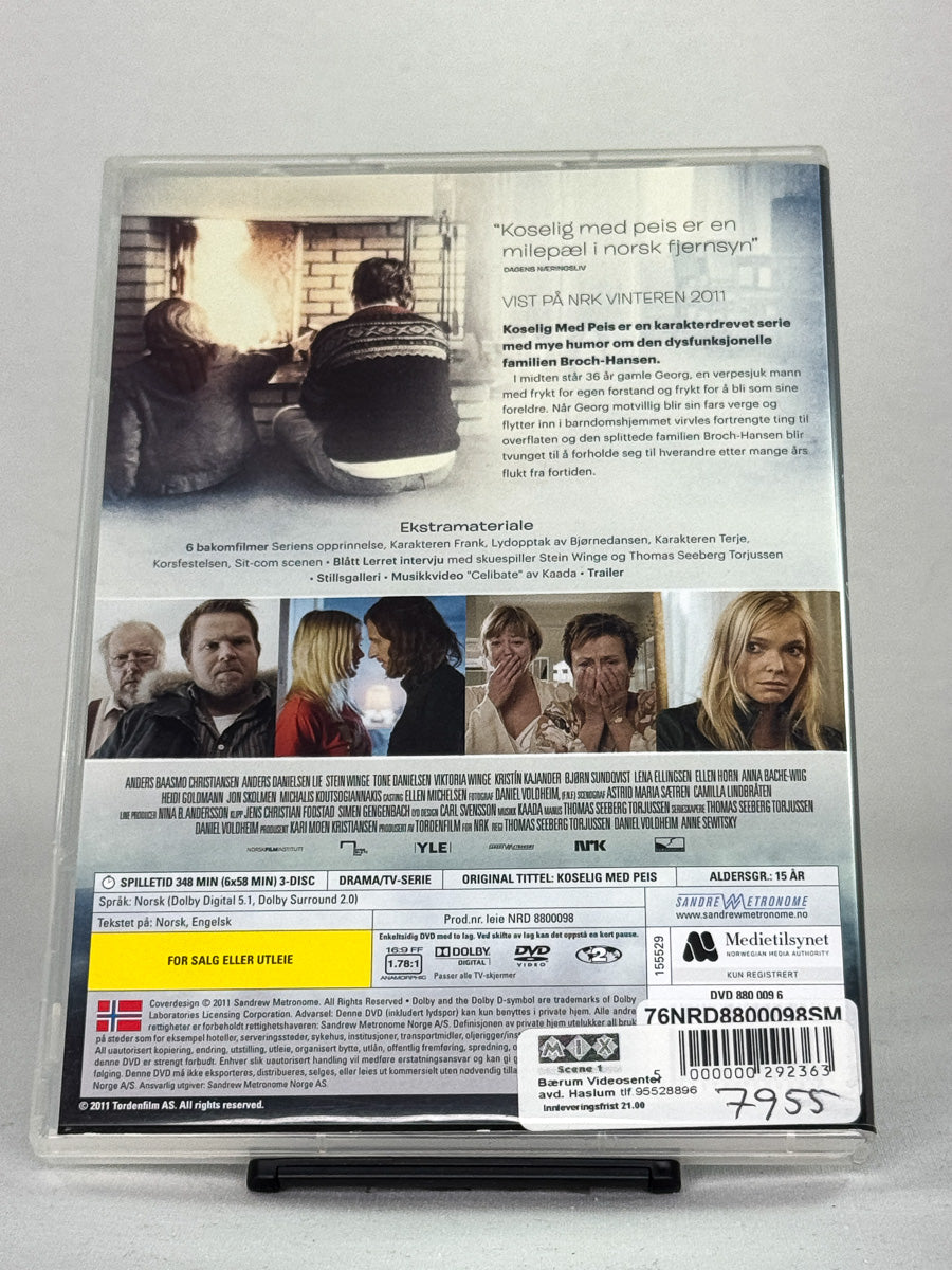 DVD-bakside til filmen Koselig med peis
Baksiden viser info, spesifikasjoner og eventuell ekstratekst – produktbilde fra nettbutikken Brukbar Film