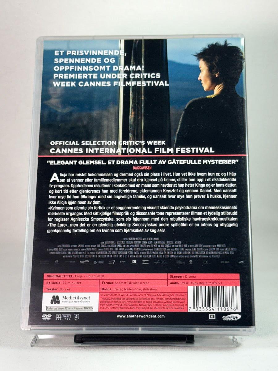 Bakside av DVD-cover til Kvinnen som glemte sin fortid, bruktfilm hos nettbutikken Brukbar Film