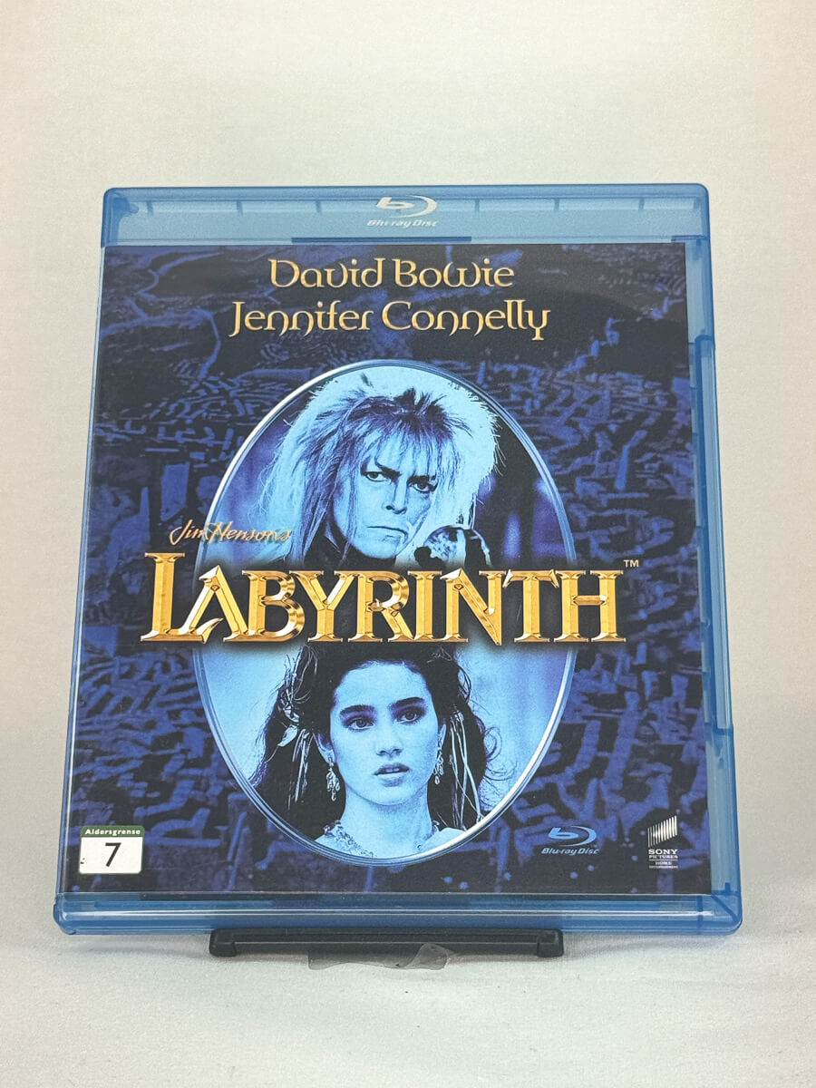 Brukt Blu-ray-film Labyrinth – forside av filmcover med David Bowie og Jennifer Connelly, kjøp brukte filmer hos Brukbar Film