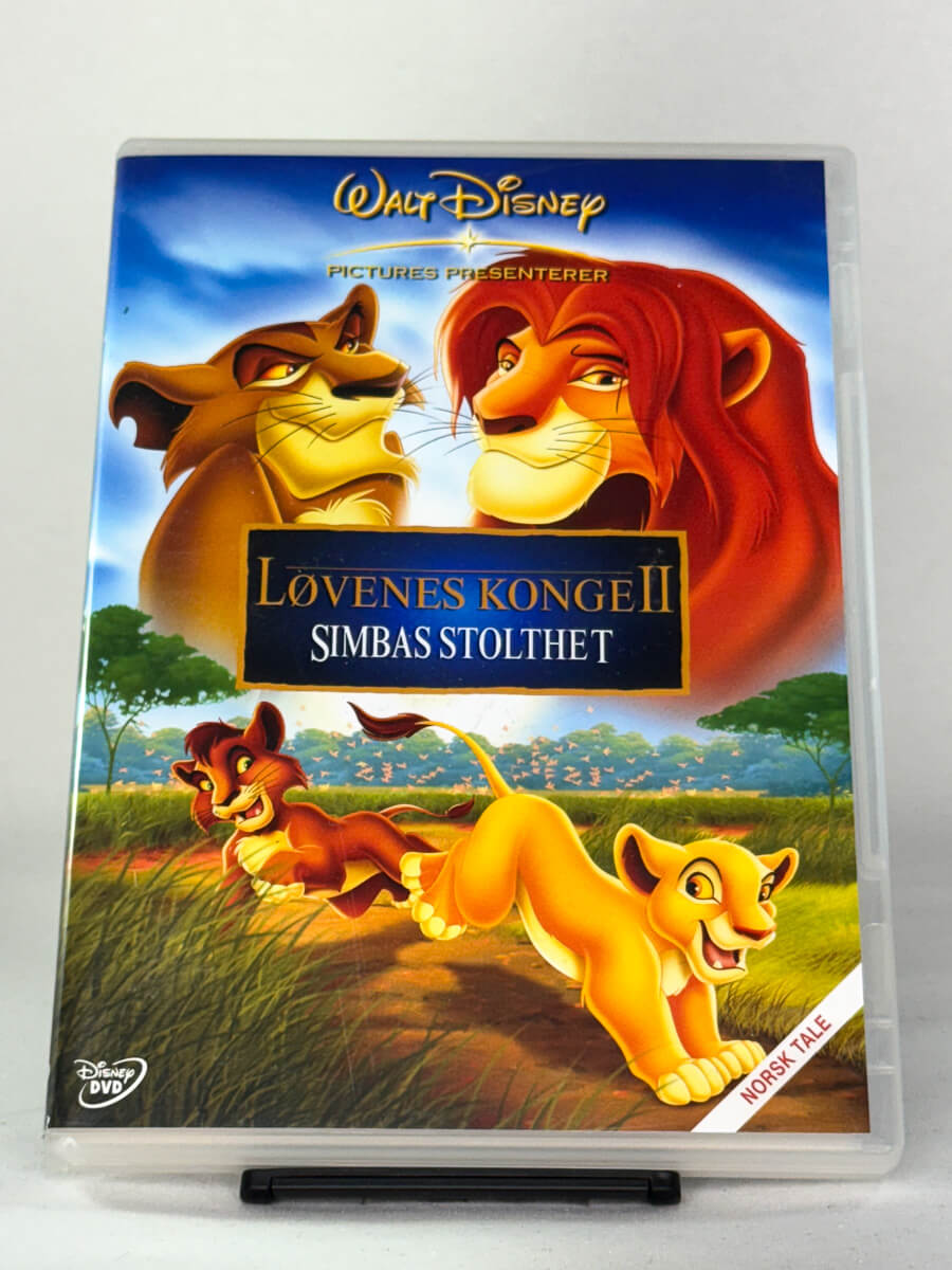 DVD-forside til filmen Løvenes konge II: Simbas stolthet
Originalt cover brukt for produktbilde i nettbutikken Brukbar Film