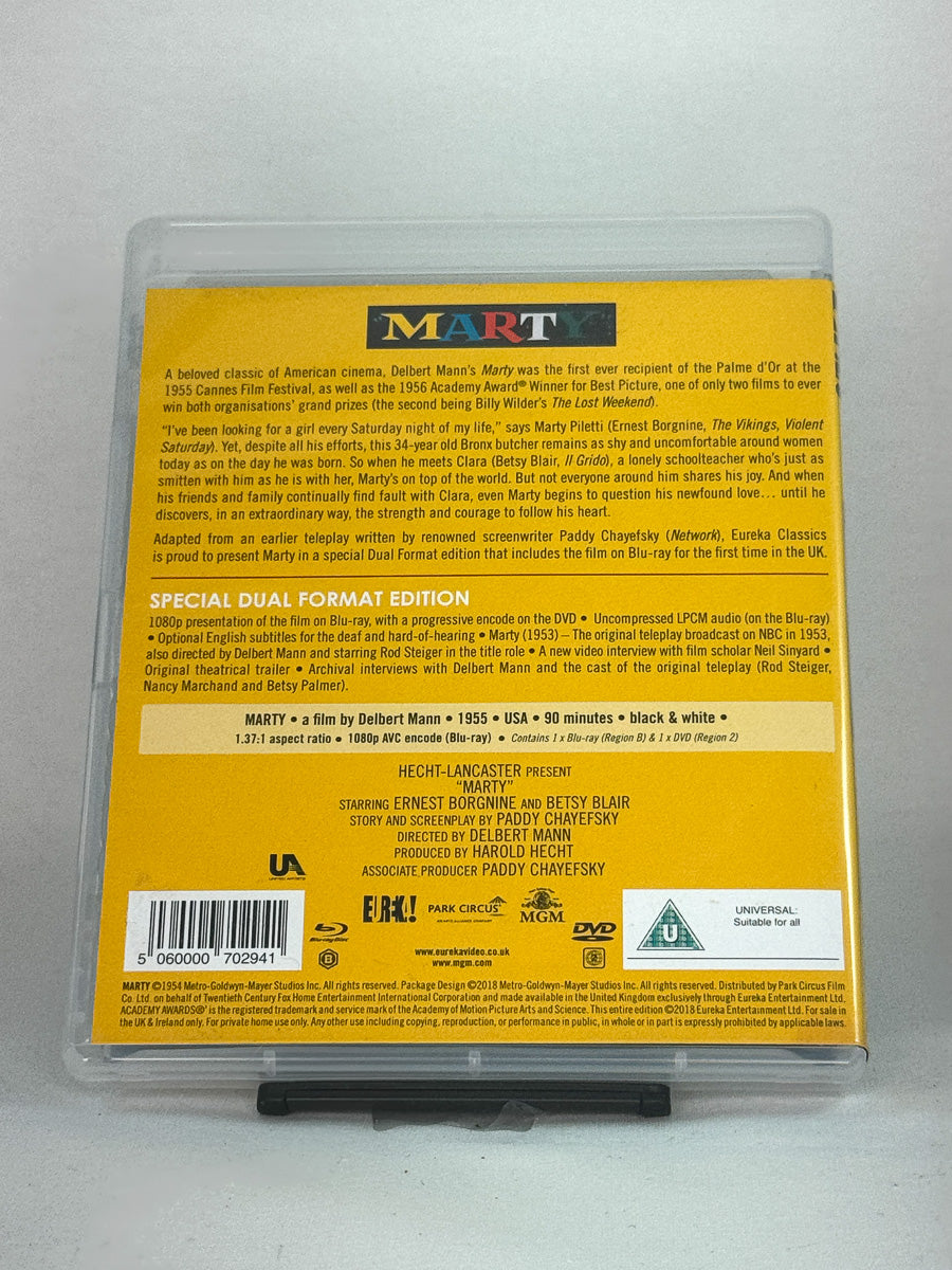 Bakside av Blu-ray-cover til Marty – rørende klassiker fra 50-tallet om ensomhet og håp, brukt originalfilm på Blu-ray hos Brukbar Film.