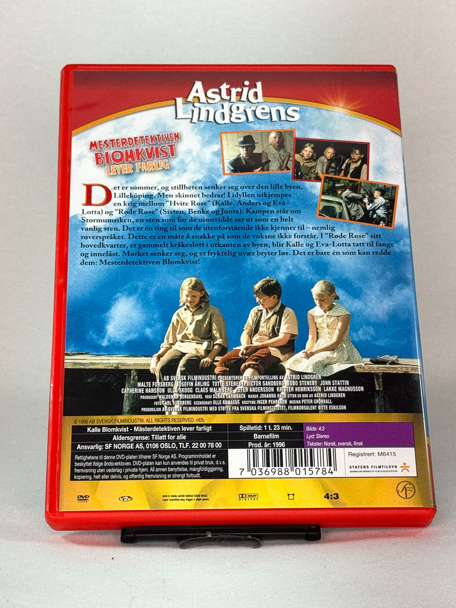 Bakside av DVD-cover til Mesterdetektiven Blomkvist lever farlig, bruktfilm hos nettbutikken Brukbar Film