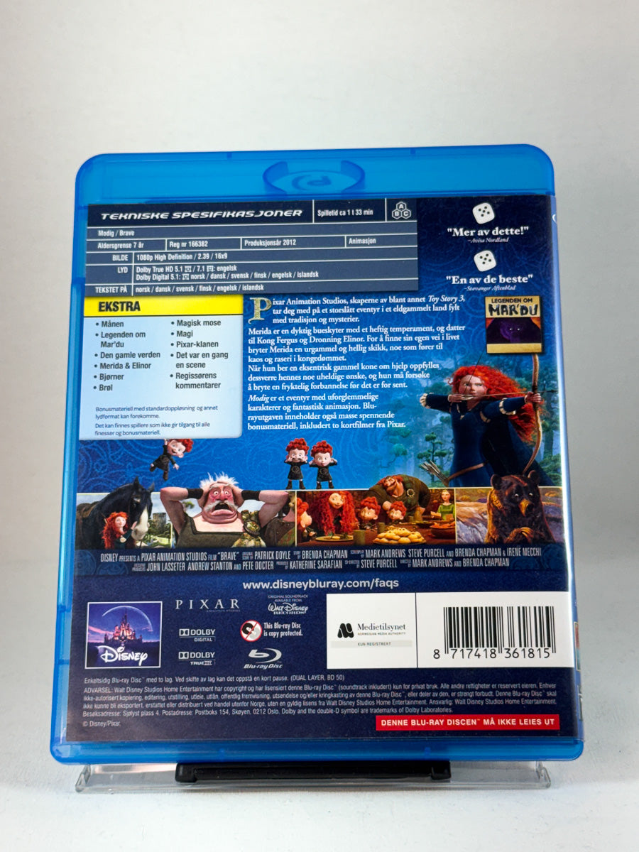 Bakside av Blu-ray-cover til Modig – eventyrlig og visuelt mesterverk med humor og hjerte, Blu-ray hos Brukbar Film.