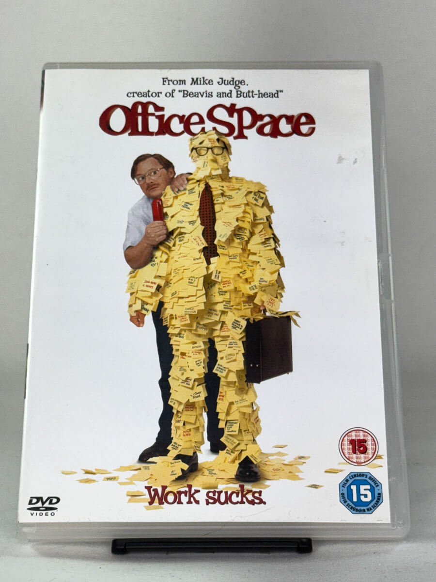DVD-cover-forside til filmen Office Space – Brukt DVD fra nettbutikken Brukbar Film