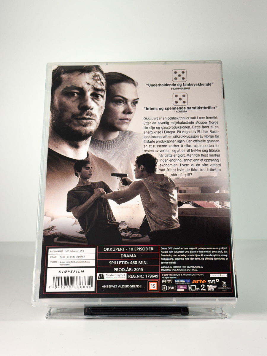 Bakside av cover til Okkupert – Sesong 1, brukt original DVD hos Brukbar Film