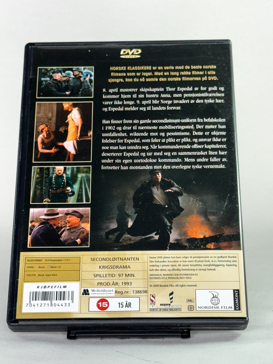 DVD-bakside til filmen Secondløitnanten
Baksiden viser info, spesifikasjoner og eventuell ekstratekst – produktbilde fra nettbutikken Brukbar Film