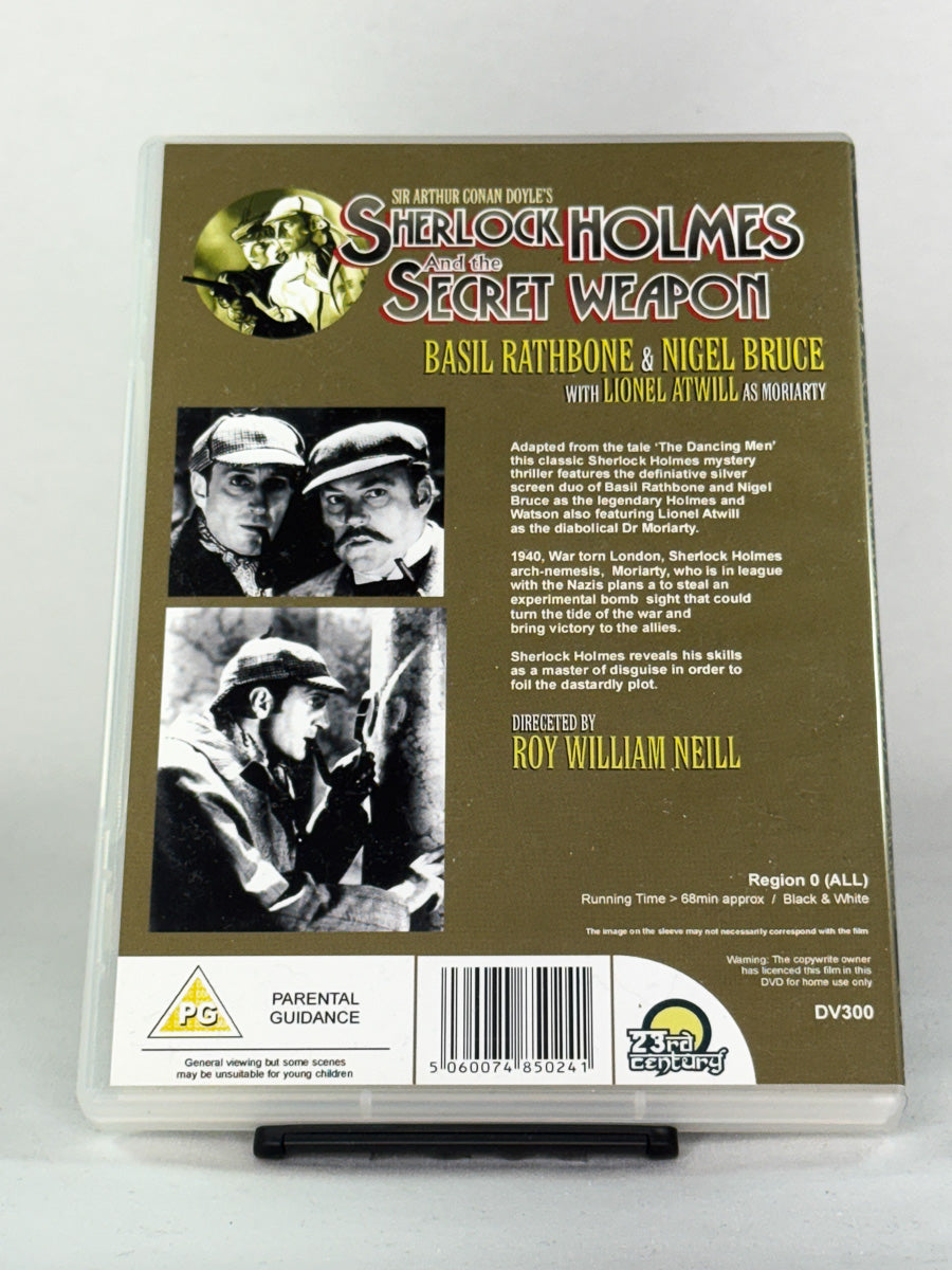 Bakside av DVD-cover til Sherlock Holmes and the Secret Weapon med filmens produksjonsinfo; brukt DVD hos Brukbar Film.