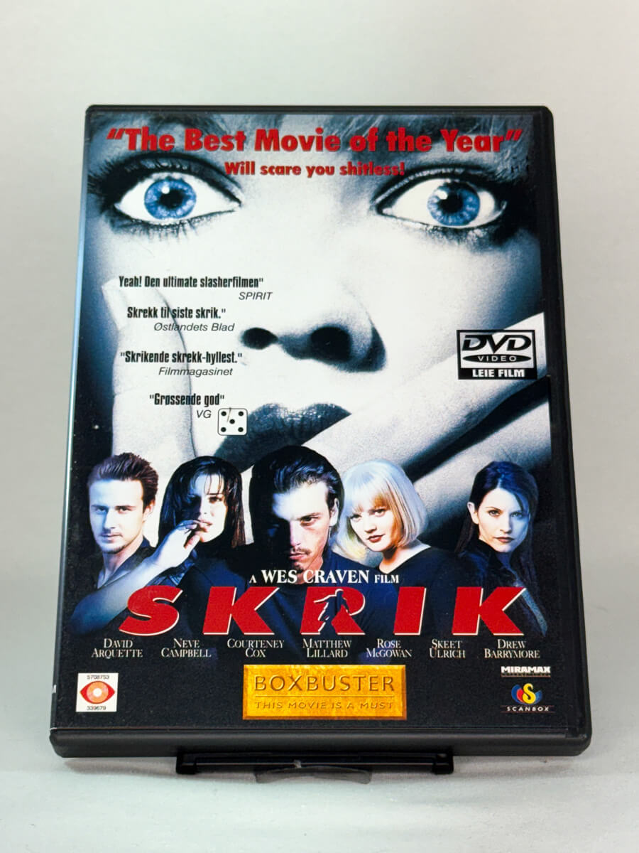 DVD-cover-forside til filmen Skrik – Brukt DVD fra nettbutikken Brukbar Film