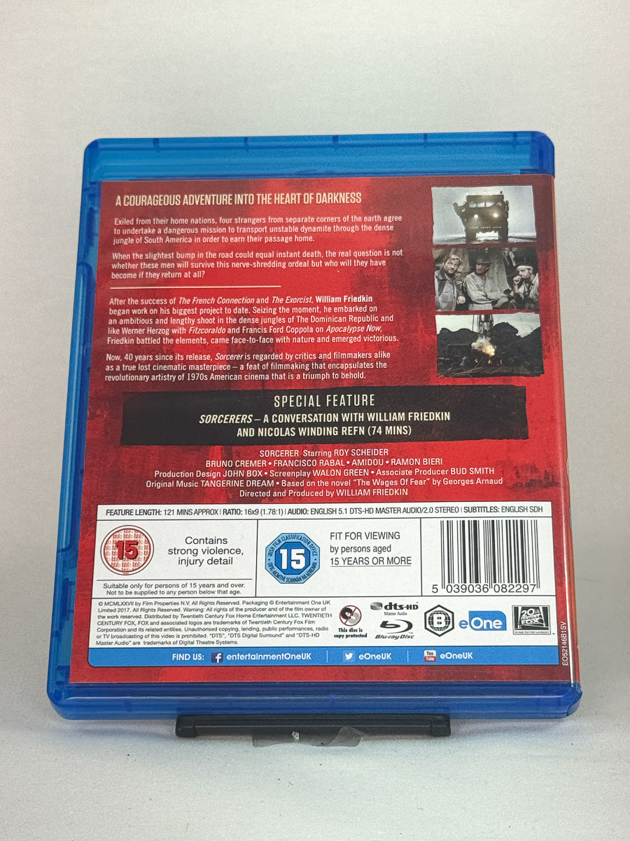 Bakside av Blu-ray-cover til Sorcerer – kultfilm fra 70-tallet kjent for nerve og realisme, brukt Blu-ray tilgjengelig hos Brukbar Film.