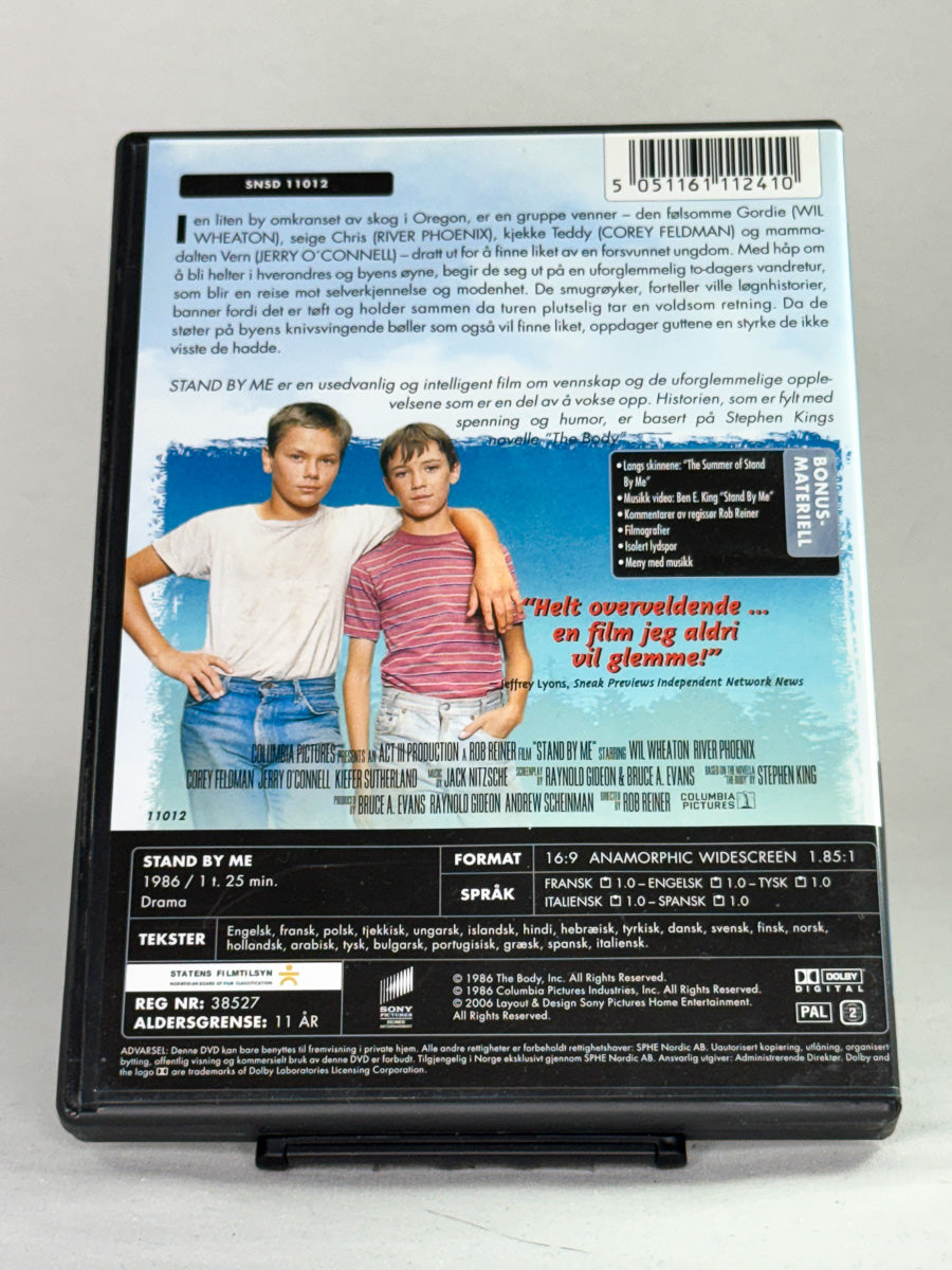 DVD-bakside til filmen Stand by Me
Baksiden viser info, spesifikasjoner og eventuell ekstratekst – produktbilde fra nettbutikken Brukbar Film