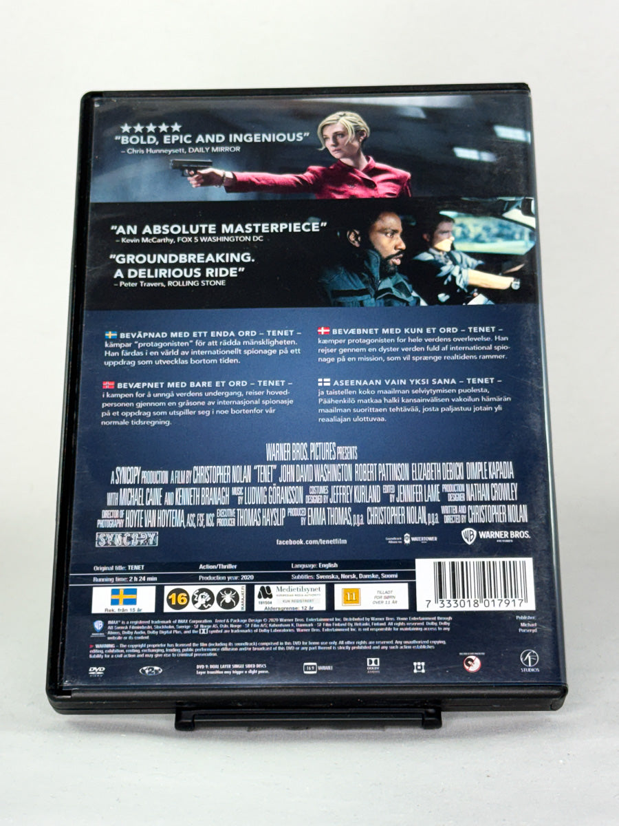 Bakside av DVD-cover for filmen Tenet – brukt original action-thriller på DVD, tilgjengelig hos Brukbar Film