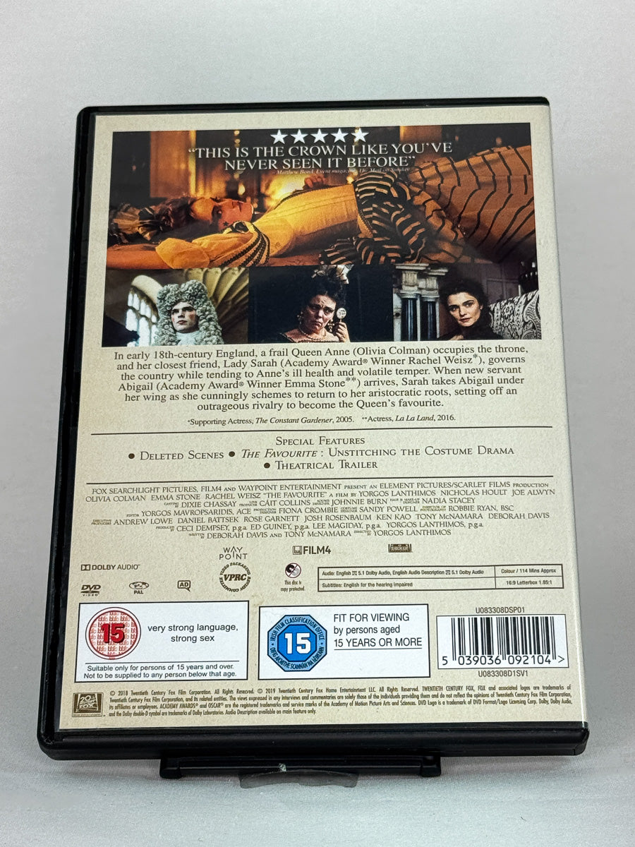 Brukt DVD-film The Favourite – bakside av originalt filmcover, kjøp brukte filmer og populære titler hos Brukbar Film