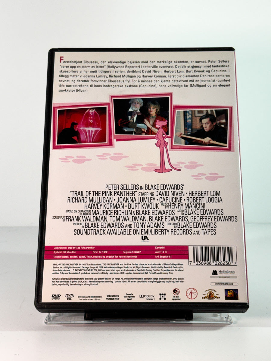 Bakside av cover til Trail of the Pink Panther, brukt original DVD hos Brukbar Film