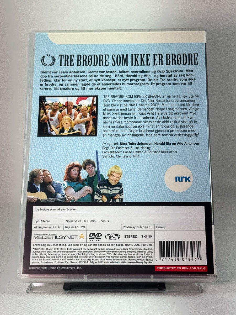 Bakside av DVD-cover for Tre brødre som ikke er brødre, bruktfilm hos nettbutikken Brukbar Film