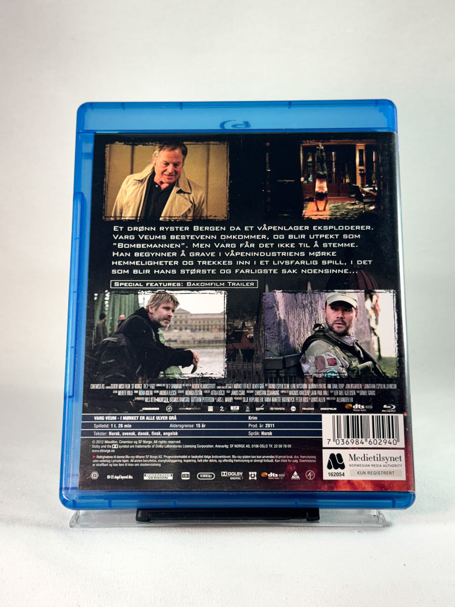 Bakside av cover til Varg Veum – I mørket er alle ulver grå, bruktfilm på Blu-ray hos Brukbar Film