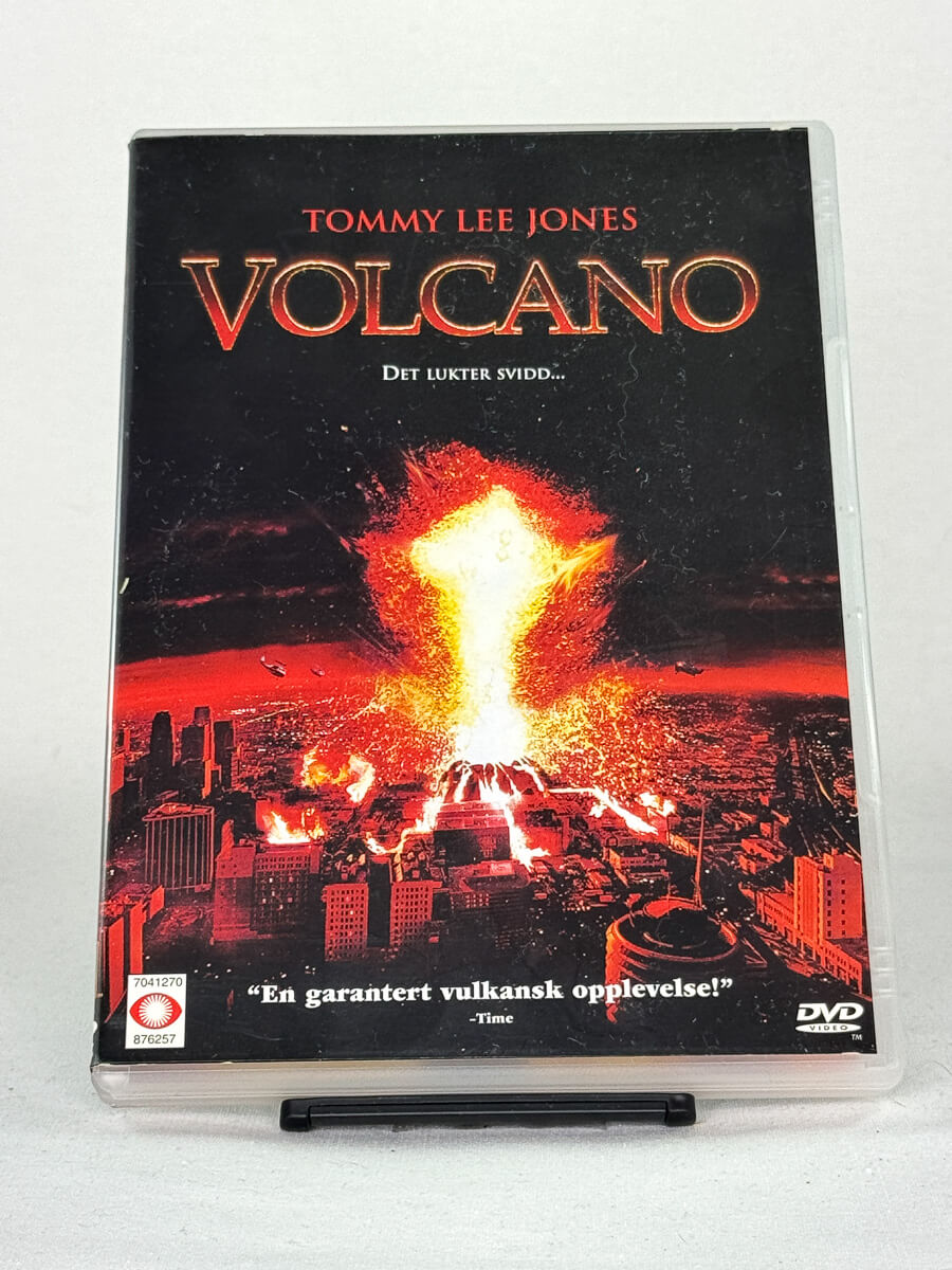 Brukt DVD-film Volcano – forside av filmcover, kjøp brukte actionfilmer på DVD hos Brukbar Film