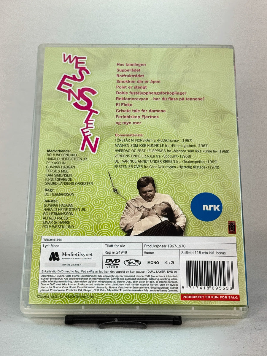 Bakside av DVD-cover til Wesensteen – klassiske sketsjer og legendariske klipp fra NRK, brukt originalsamling på DVD hos Brukbar Film.