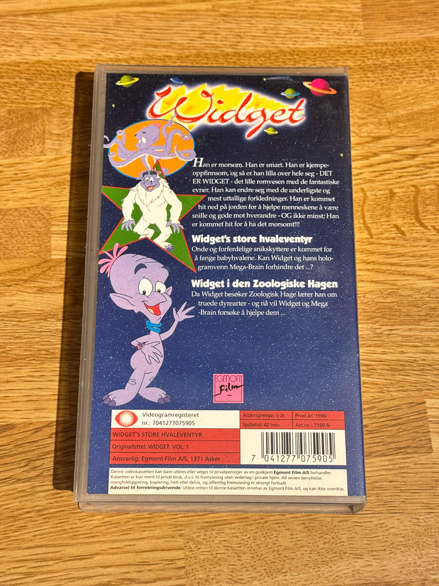 Bakside av cover til Widget – Widget’s store hvaleventyr på VHS