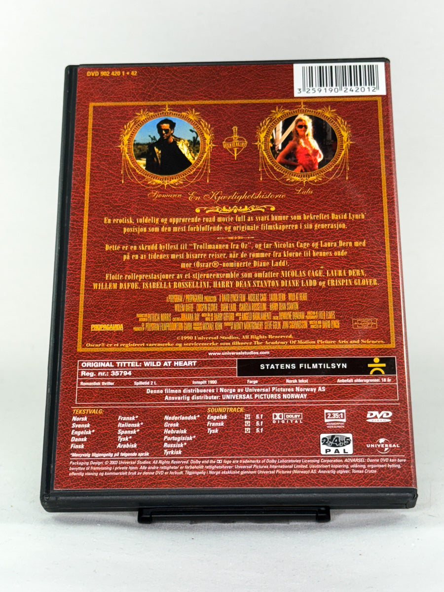 DVD-bakside til filmen Wild at Heart
Baksiden viser info, spesifikasjoner og eventuell ekstratekst – produktbilde fra nettbutikken Brukbar Film