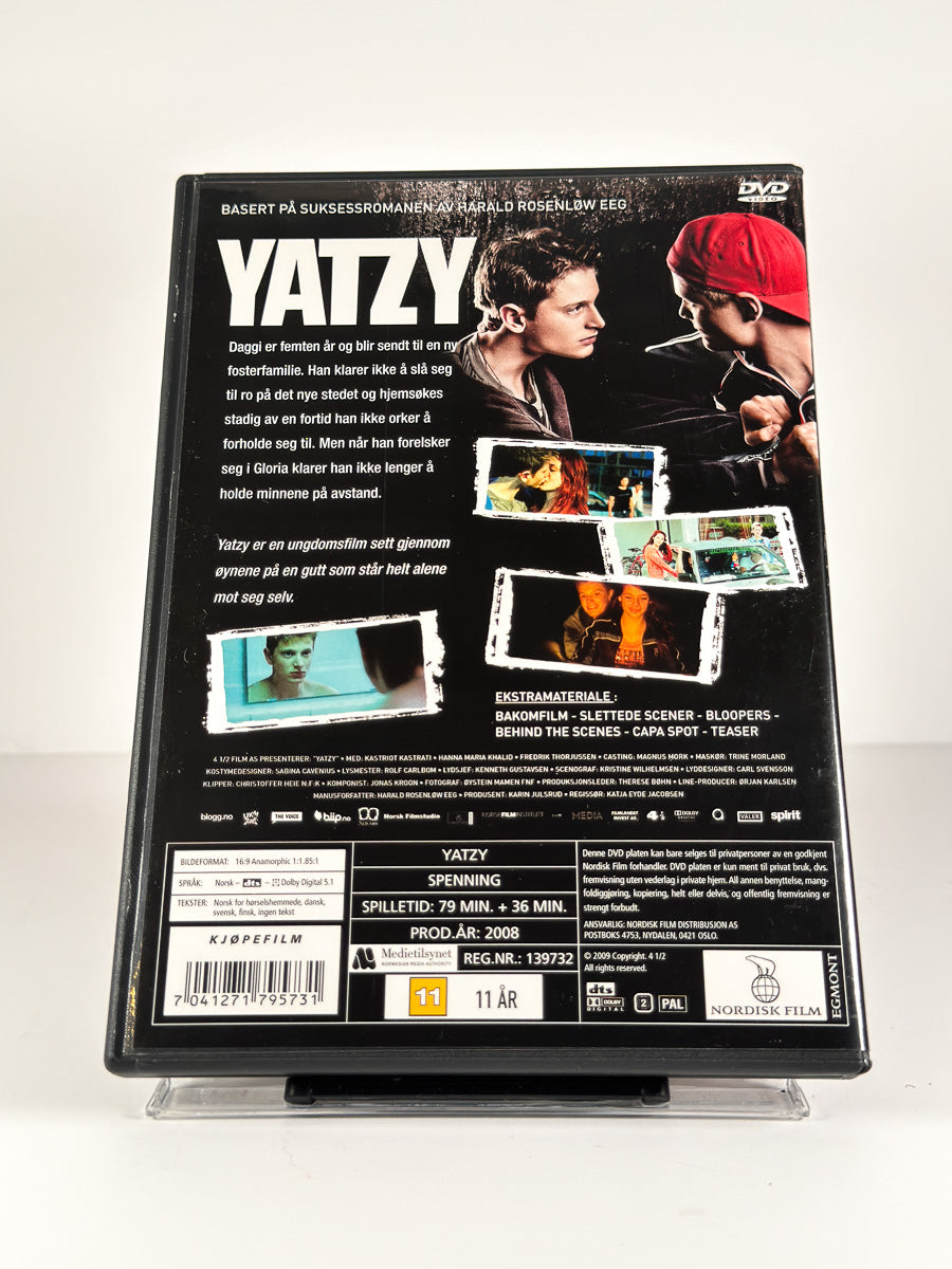 Bakside av cover til Yatzy på DVD