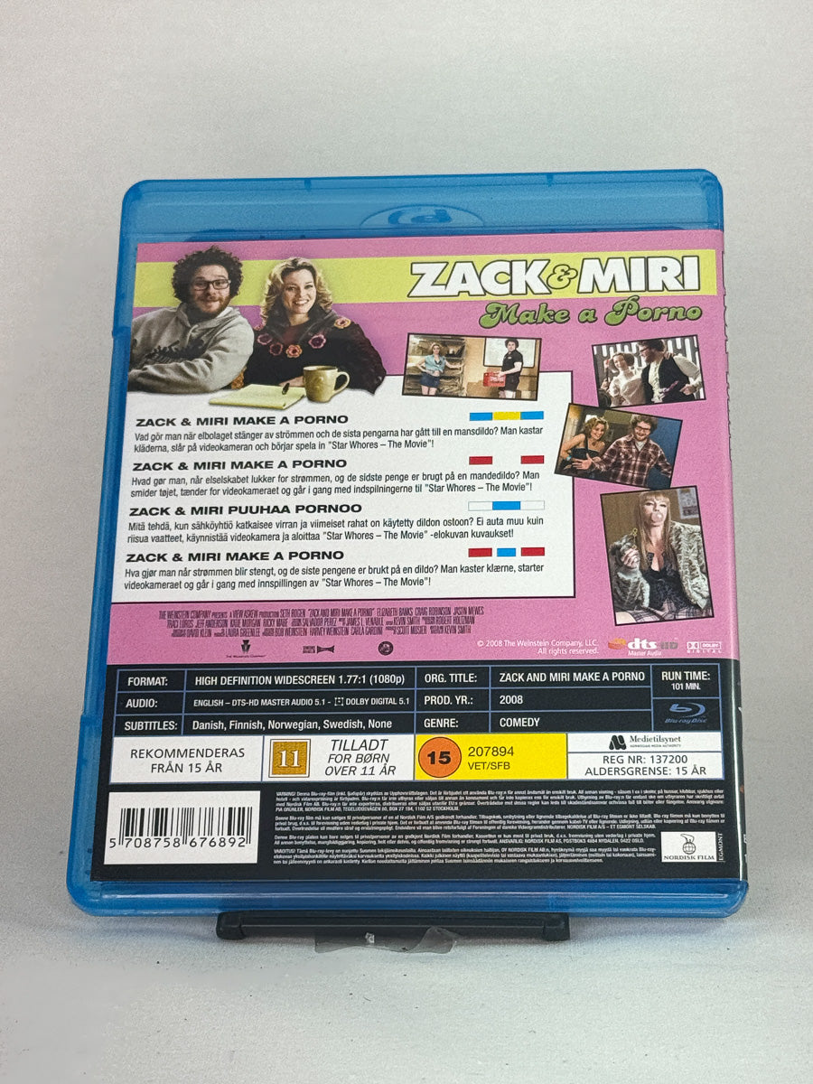 Bakside av Blu-ray-cover for filmen Zack and Miri Make a Porno – brukt romantisk komedie på Blu-ray, kjøp hos Brukbar Film