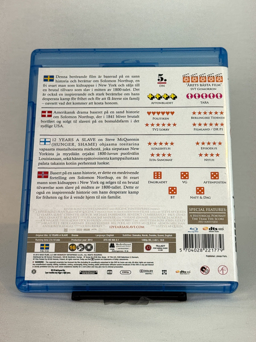 Bakside av Blu-ray-cover for 12 Years a Slave – brukt Blu-ray film med spesifikasjoner tilgjengelig hos Brukbar Film