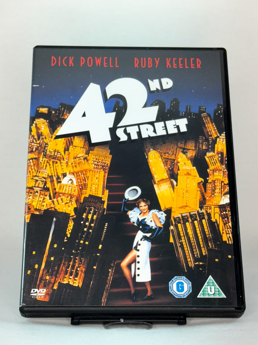 Forside av DVD-cover til 42nd Street, brukt DVD hos Brukbar Film