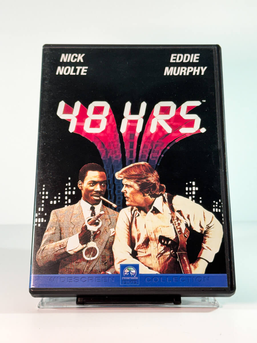 Forside av cover til 48 Hrs., brukt original DVD hos Brukbar Film