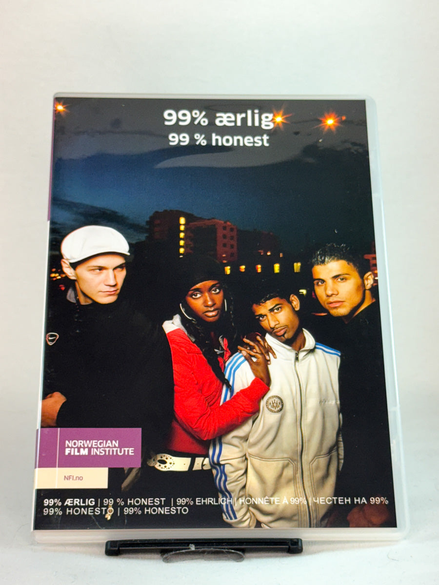 Forside av DVD-cover til 99% ærlig – norsk dokumentar om ungdom, identitet og musikk fra Norwegian Film Institute, brukt DVD hos Brukbar Film.