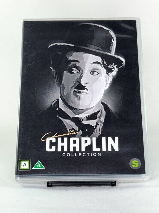DVD-forside til filmen Charlie Chaplin Collection (DVD samleboks)
Originalt cover brukt for produktbilde i nettbutikken Brukbar Film