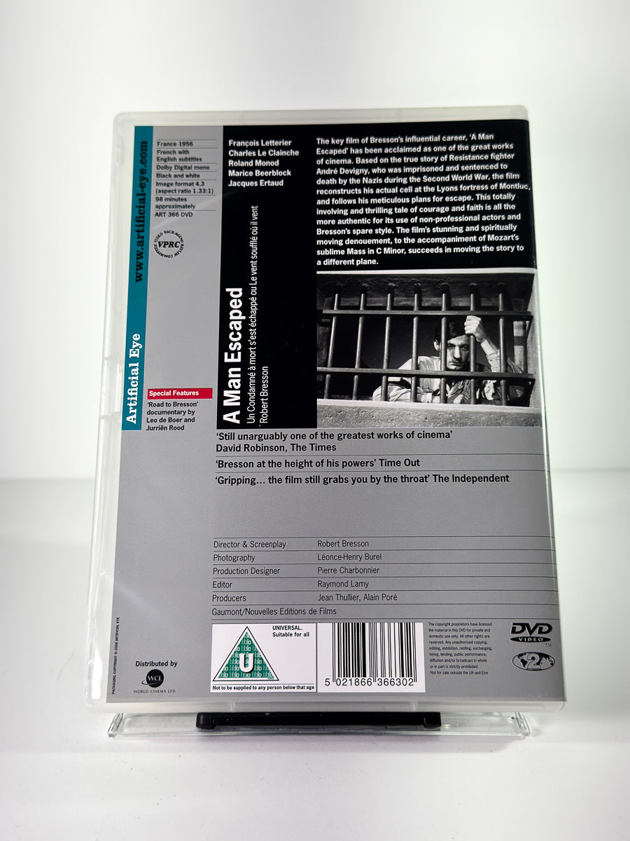 Bakside av cover til A Man Escaped, bruktfilm på DVD hos Brukbar Film