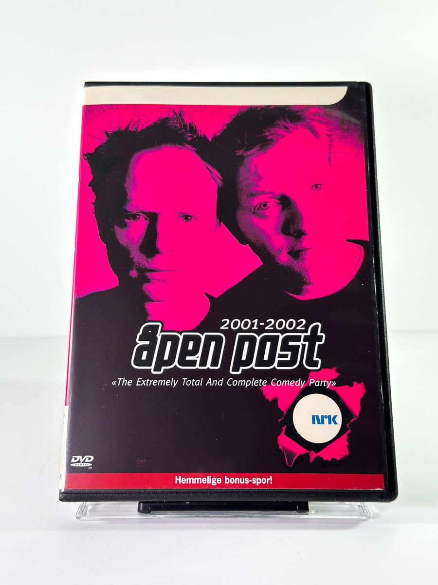 Forside av cover til Aapen Post 2001 2002, bruktfilm hos nettbutikken Brukbar Film